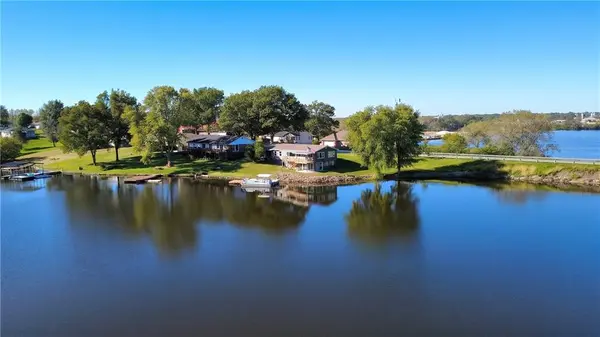 1206 Lake Trenton DR, Trenton, MO 64683