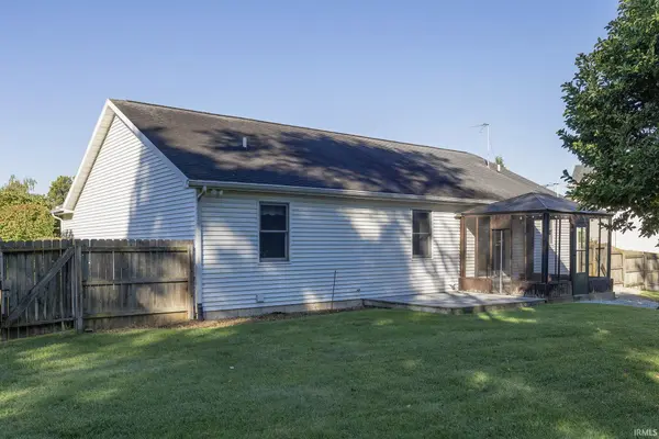 54180 Stonebridge DR, Elkhart, IN 46514