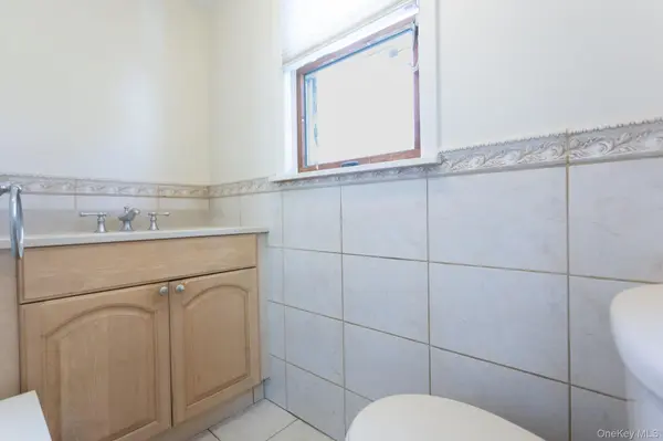 80-17 211th ST, Hollis Hills, NY 11427