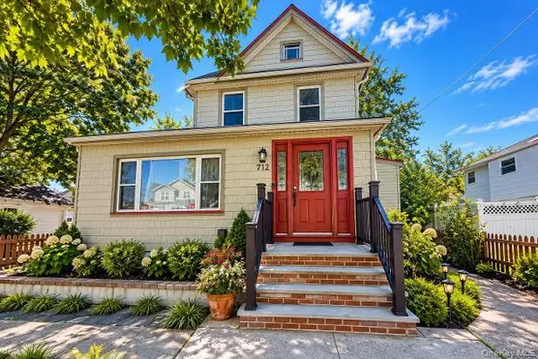 712 Parsonage ST, Baldwin, NY 11510