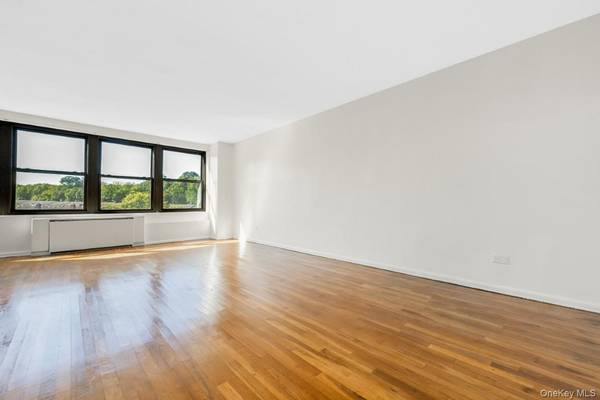 18-35 Corporal Kennedy ST #4F, Bayside, NY 11360
