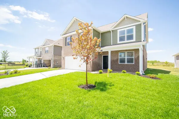 5778 Aleppo LN, Greenwood, IN 46143