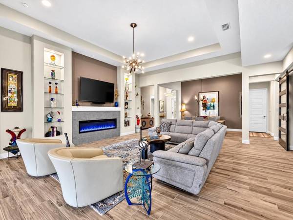 800 TAILWIND PL, Sarasota, FL 34240
