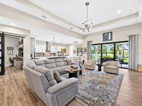 800 TAILWIND PL, Sarasota, FL 34240