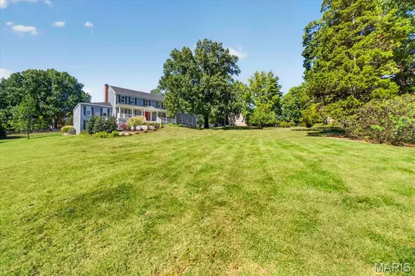 617 N Ballas RD, Des Peres, MO 63122