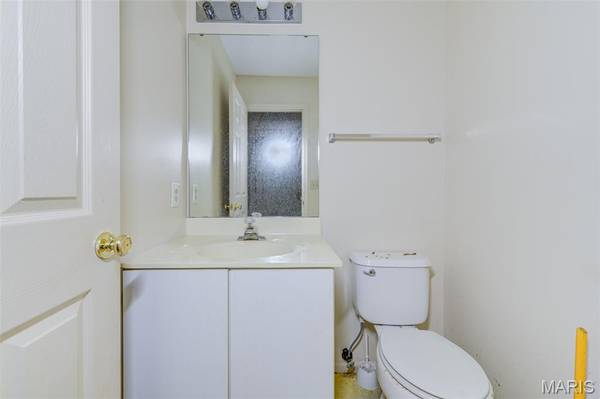 4306 Sherman Park DR #10F, St Charles, MO 63303
