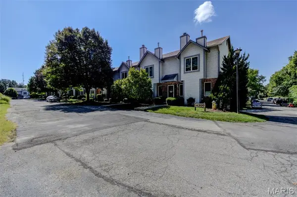 4306 Sherman Park DR #10F, St Charles, MO 63303