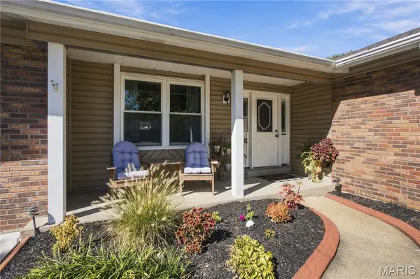 733 Cedar Glen DR, Weldon Spring, MO 63304