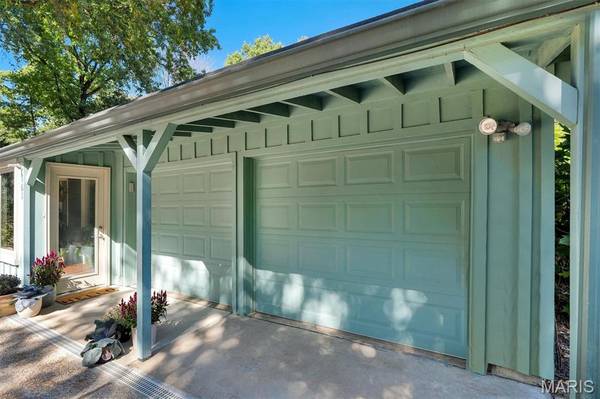 161 Horseshoe DR, Kirkwood, MO 63122