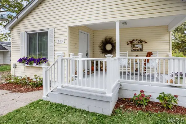 905 Sarah ST, Jerseyville, IL 62052