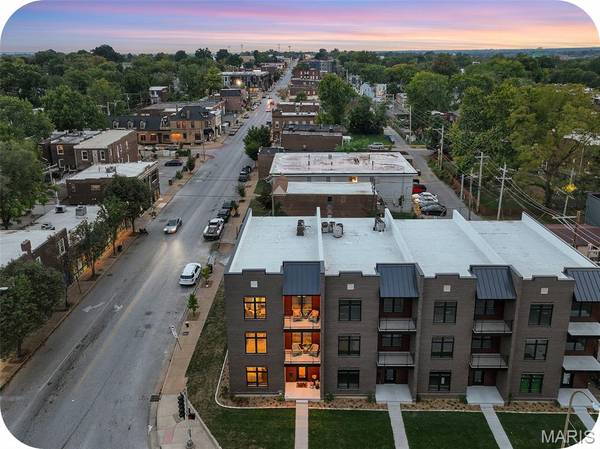 4302 Arsenal ST, St Louis, MO 63116