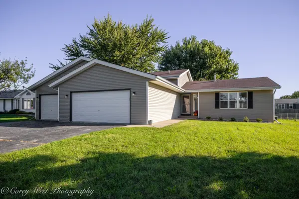 409 Hickory DR, Davis Junction, IL 61020