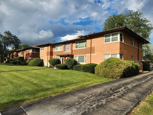 1341 Balmoral AVE #2S, Westchester, IL 60154