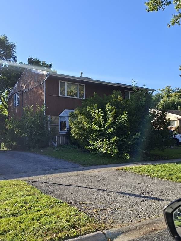 8332 N Odell AVE, Niles, IL 60714