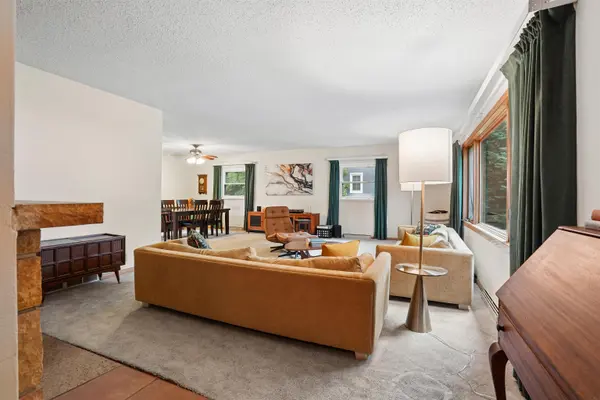 144 Hillcrest RD, Waterloo, IA 50701