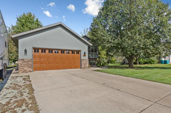 1728 Greenhaven LN NE, Owatonna, MN 55060