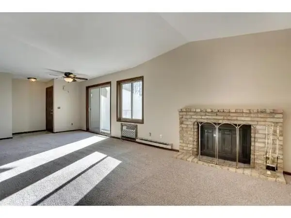 2240 Ridge DR #33, Saint Louis Park, MN 55416