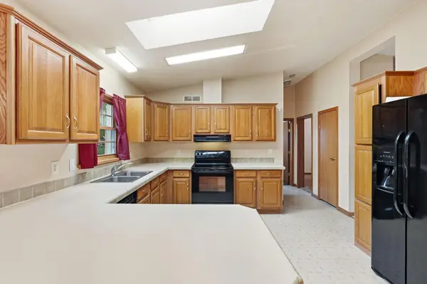 1027 Prairie CIR, Menomonie, WI 54751
