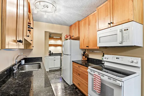 4412 Cedar Lake RD S #3, Saint Louis Park, MN 55416