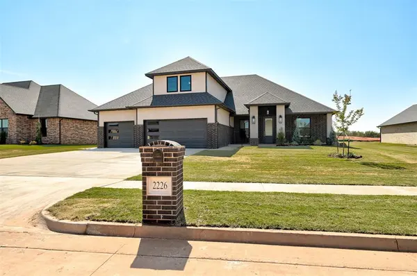 2226 W Cole DR, Mustang, OK 73064