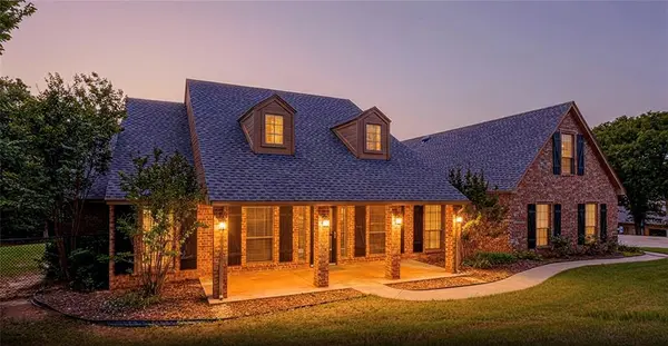 10461 Ridgeview DR, Edmond, OK 73034