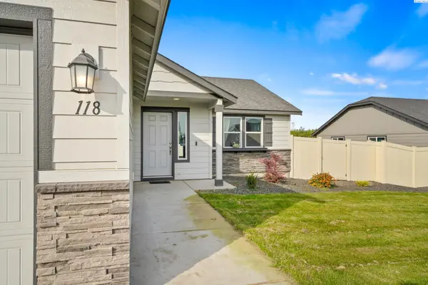 118 Bitters Loop Rd, Grandview, WA 98930