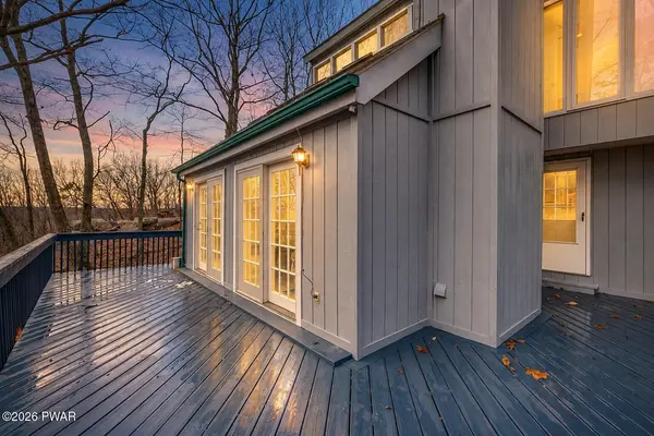 123 Banbury DR, Bushkill, PA 18324