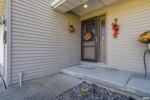 1418 VISTA GRANDE DR, Pekin, IL 61554