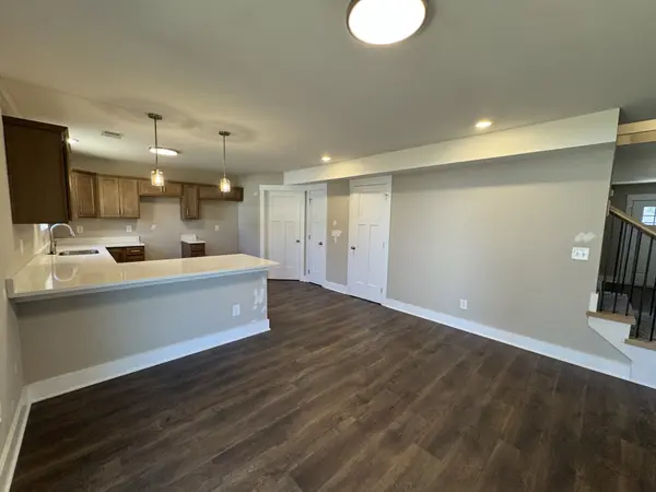 253 Ardell Dr, Clarksville, TN 37040