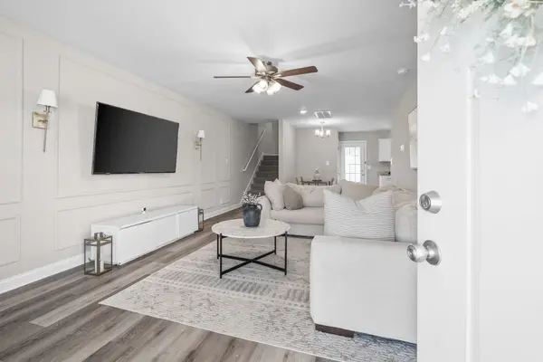 360 Dugger Dr, Clarksville, TN 37042