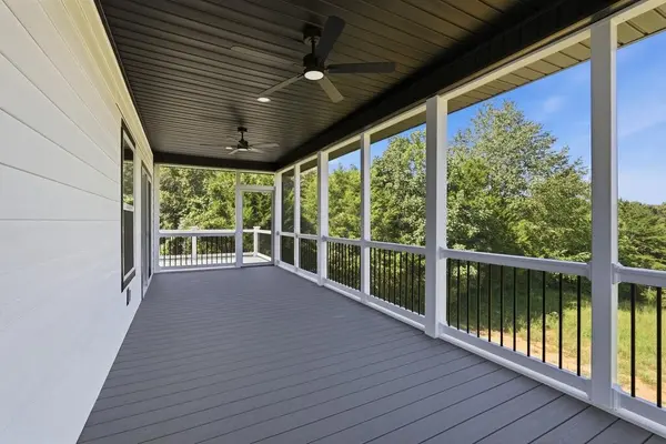 114 River Front Dr, Sparta, TN 38583