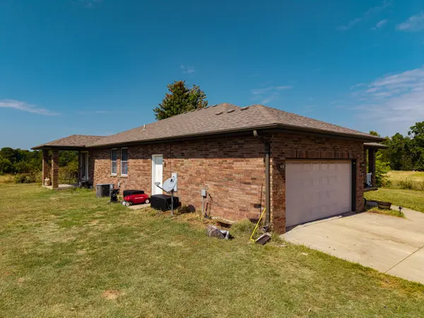 2088 State Highway Jj, Ozark, MO 65721