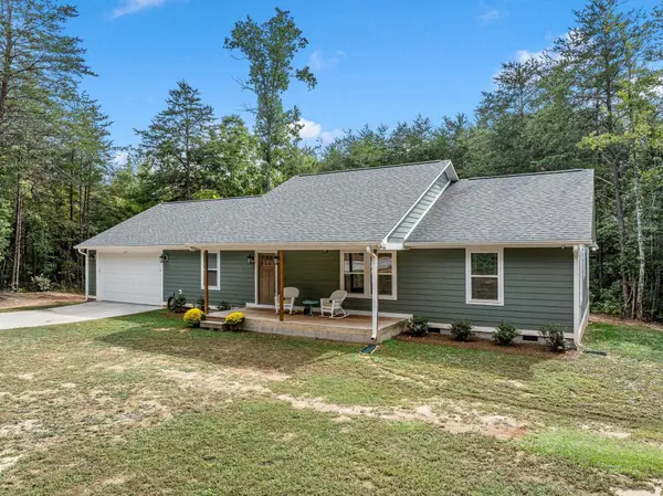 360 Greenwood RD, Landrum, SC 29356