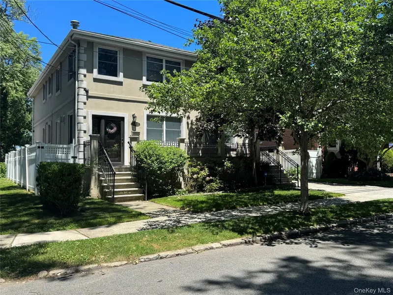 25315 60th AVE #2nd Floor, Little Neck, NY 11362