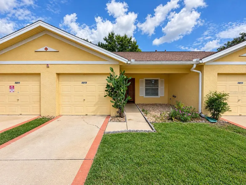 3213 QUEEN PALMS CT, Kissimmee, FL 34747