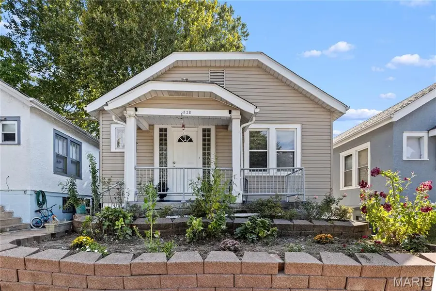3828 Neosho ST, St Louis, MO 63116