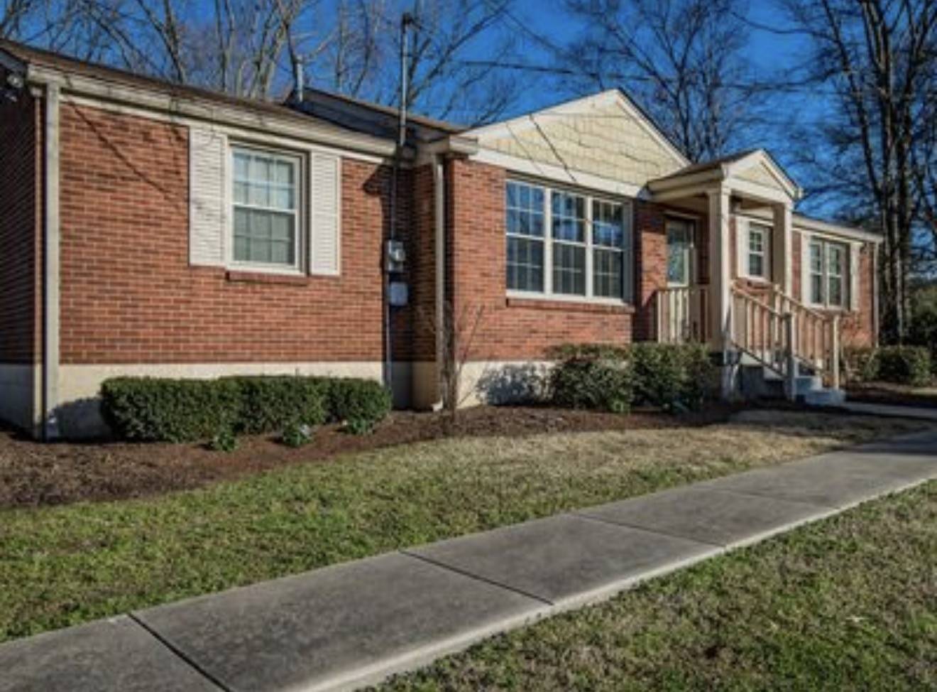 4904 Trousdale Dr, Nashville, TN 37220