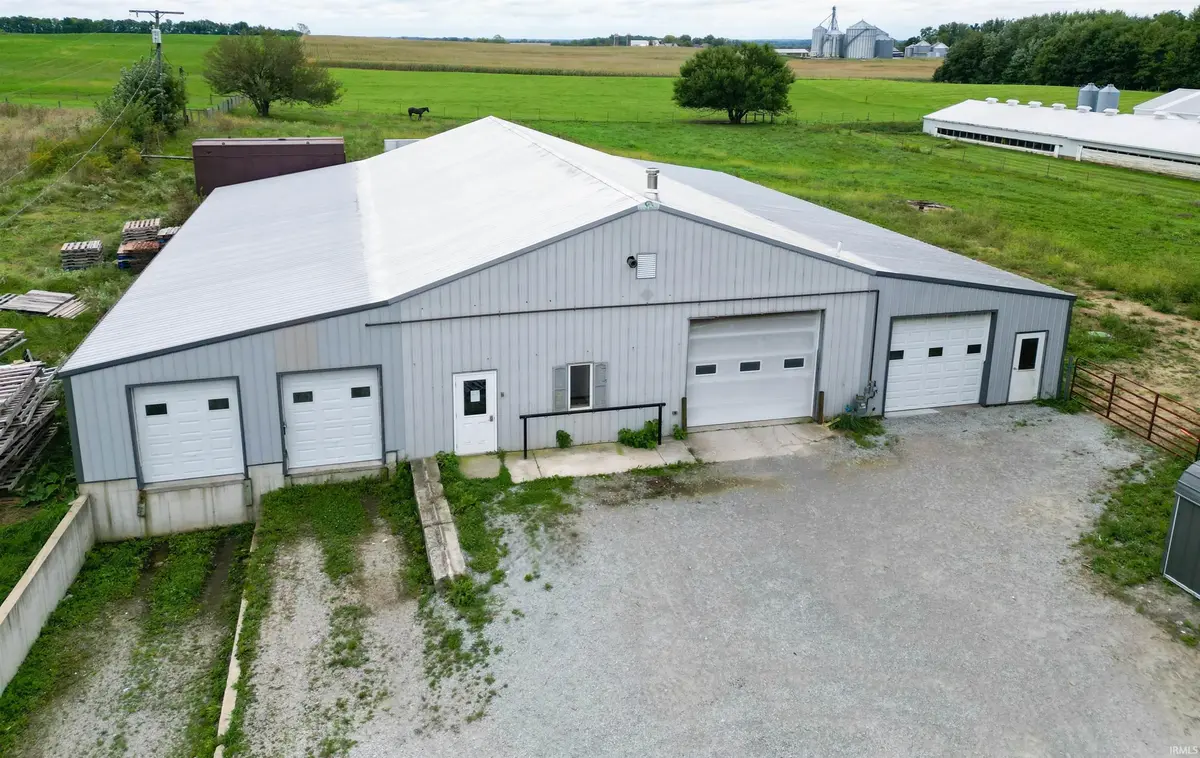 13752 County Road 34 ***, Goshen, IN 46528
