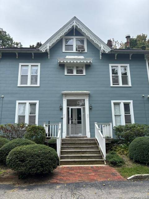 25 Knollwood AVE #Apt 5, Huntington, NY 11743