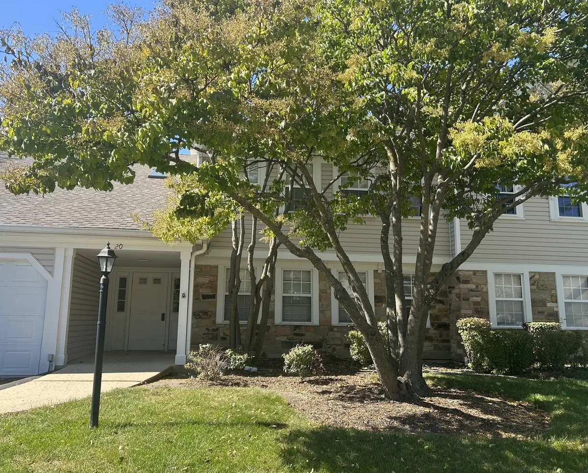 20 Ashburn CT #W1, Schaumburg, IL 60193