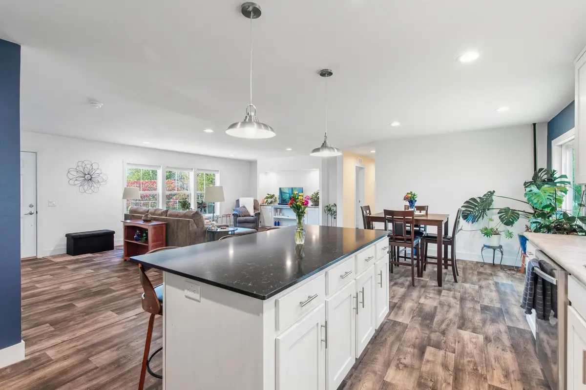 302 85th AVE, Clayton, WI 54004