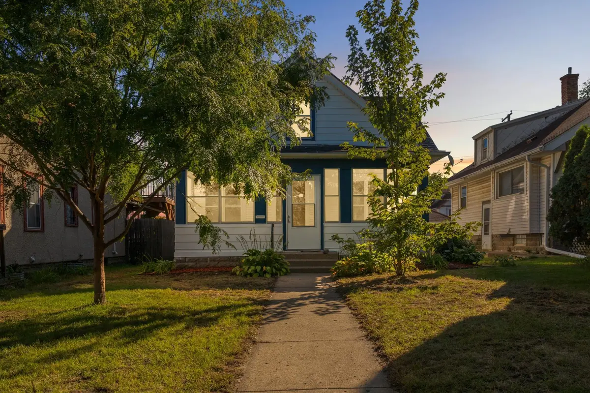 3754 Bryant AVE N, Minneapolis, MN 55412