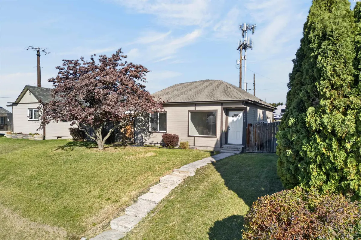 1109 Pollock ave, Zillah, WA 98953