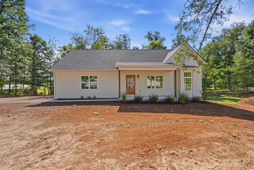 500 Luna Rd, Sparta, TN 38583