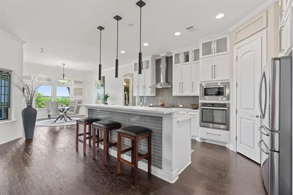 236 Standing Oak DR, Georgetown, TX 78633
