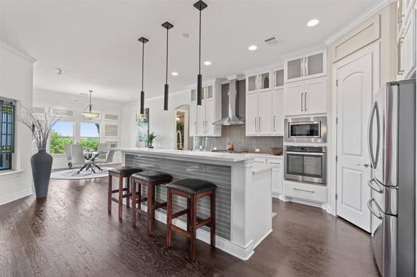 236 Standing Oak DR, Georgetown, TX 78633