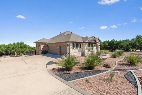 236 Standing Oak DR, Georgetown, TX 78633
