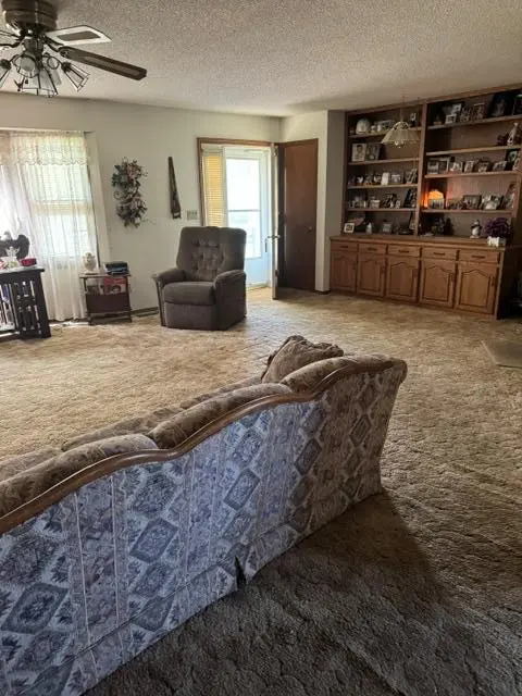 14085 Ness RD, Altamont, KS 67330