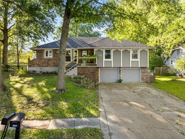 1200 Downing ST, Liberty, MO 64068