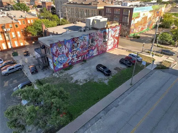 419 WYANDOTTTE ST, Kansas City, MO 64105